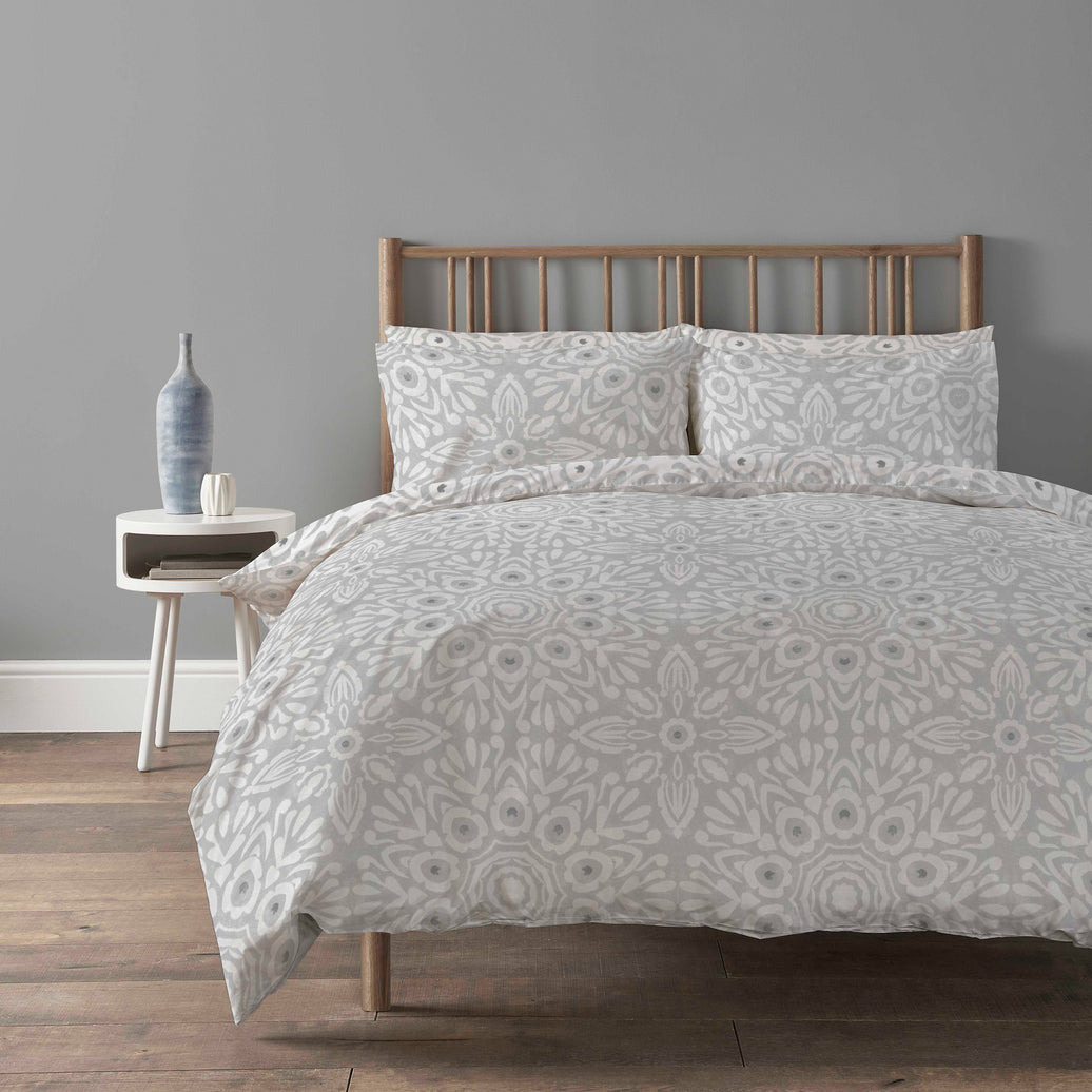 Alhambra Natural Duvet Cover Set Easy Care Quilt Bedding with Pillow Cases Modern Geometric Printed Soft Bed Linen by OLIVIA ROCCO SINGLE / ALHAMBRA NATURAL Duvet Cover