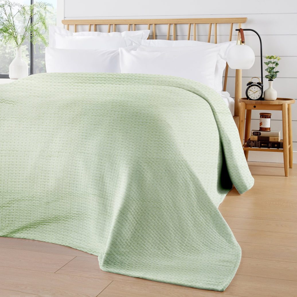 Florian Checked Throw Blanket Sage Green Bedspread for Sofas Armchairs Sofa Settee Couch Beds & Couches by OLIVIA ROCCO 180 x 250 CM / SAGE GREEN Throw