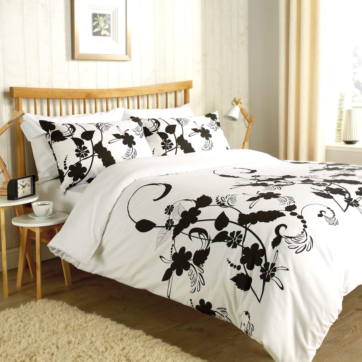 Floral Trail Duvet Set Luxurious Cotton Rich Soft Bedding with Elegant Botanical Design in Single Double King and Super King Sizes OEKO-TEX Certified by OLIVIA ROCCO SUPER KING / WHITE & BLACK Duvet Cover