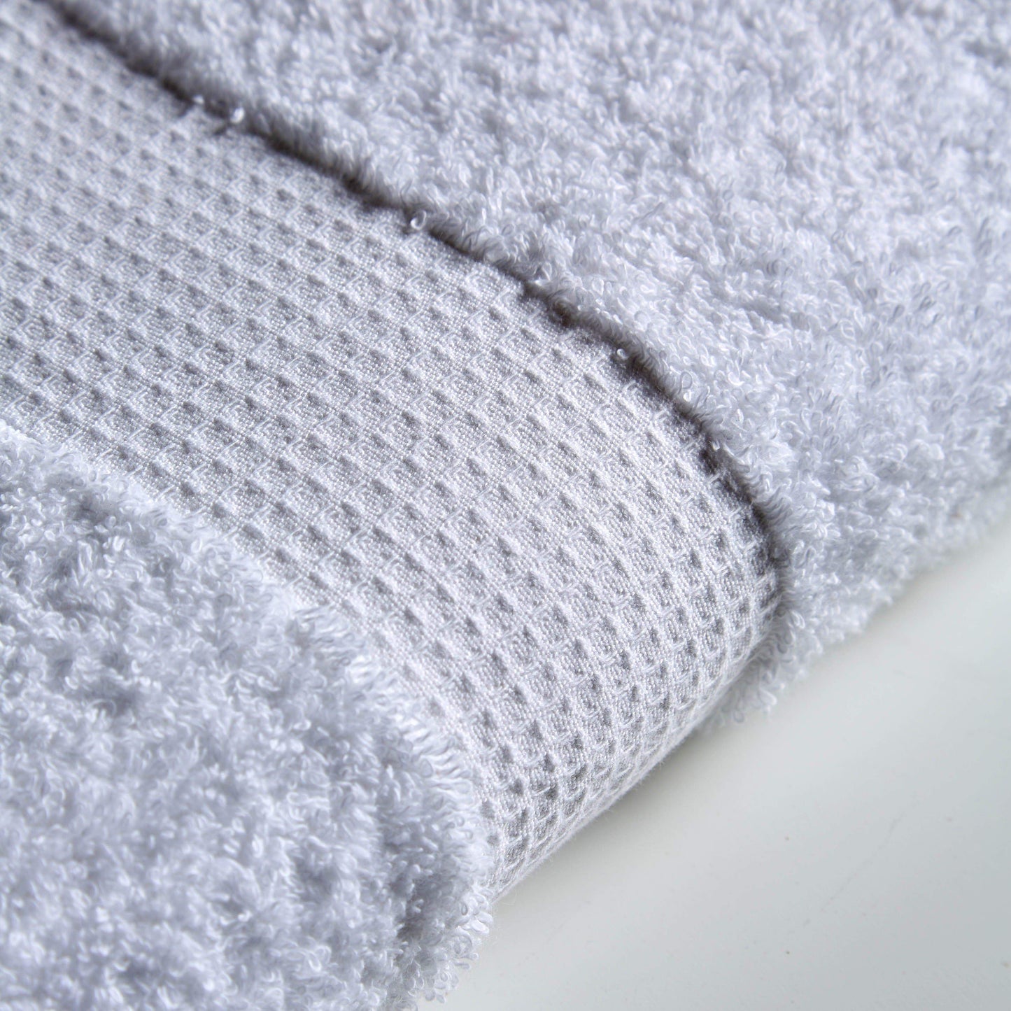Luxe Egyptian Ultra-Soft Cotton Towels 700GSM High Absorbency Plush Spa Face Cloths Hand Towels Bath Towels XL Bath Sheets OEKO-TEX Certified by OLIVIA ROCCO FACE CLOTHS / WHITE Towels