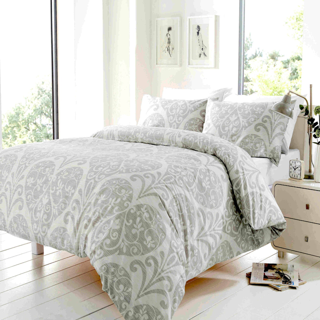 Chloe Elegant Cotton-Blend Duvet Set Luxurious OEKO-TEX Bedding in Multiple Sizes and Colours for Superior Comfort by OLIVIA ROCCO SINGLE / SILVER Duvet Cover