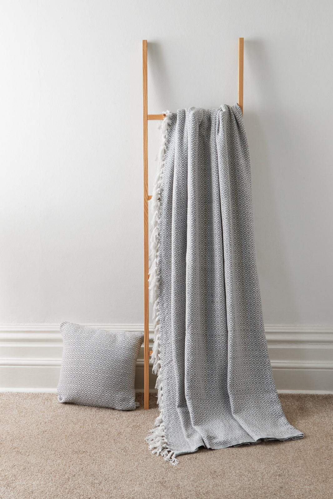 Regal Handwoven Pure Cotton Throw Blanket with Diamond Geometric Pattern Eco-Friendly Durable Bedspread Sofa Cover in Multiple Sizes by OLIVIA ROCCO 127 x 152 cm / NAVY Throw