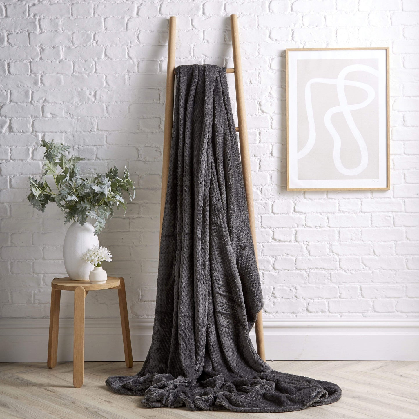 Oversized Chunky Soft Fleece Blanket Cloud Throw Faux Fur Polyester Blend Warm Stylish Home Decor Double King Beds Sofas by OLIVIA ROCCO 150 x 200 cm / CHARCOAL Throw