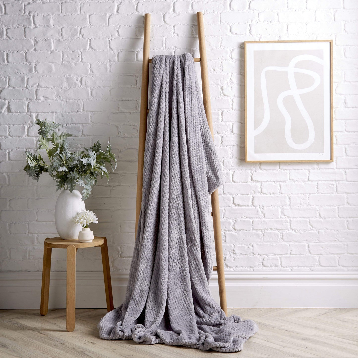 Oversized Chunky Soft Fleece Blanket Cloud Throw Faux Fur Polyester Blend Warm Stylish Home Decor Double King Beds Sofas by OLIVIA ROCCO 150 x 200 cm / SILVER Throw