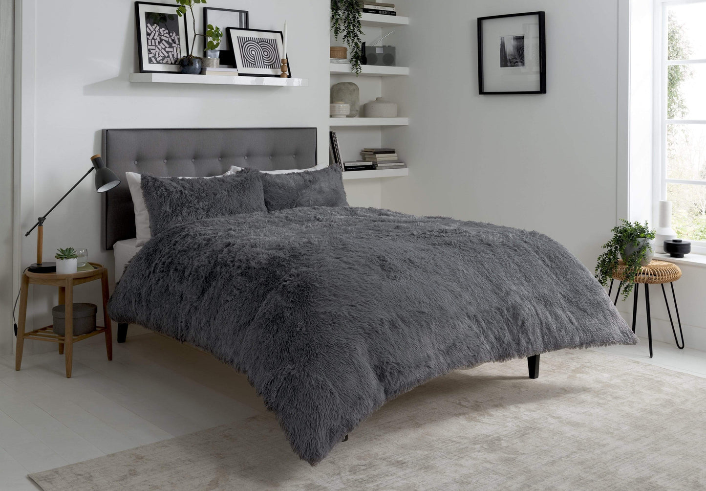 Snuggle & Cuddle Faux Fur Duvet Set for Winter Comfort Extra Soft Bedding with OEKO-TEX Certification Available in Multiple Sizes and Elegant Colours by OLIVIA ROCCO SINGLE / CHARCOAL Duvet Cover