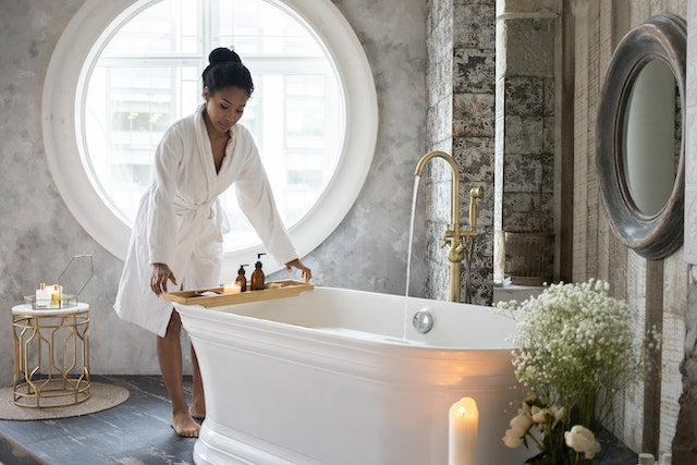 5_Surprising_Ways_A_Bathrobe_Will_Make_Your_Life_Easier_OLIVIA_ROCCO_Blog_Post