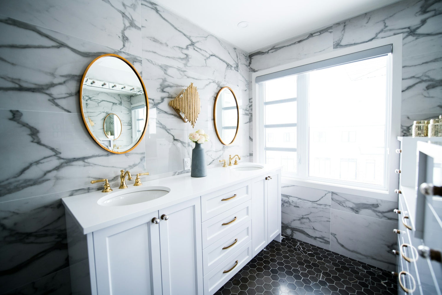 5 Ways To Make Your New Bathroom Feel Luxurious OLIVIA ROCCO