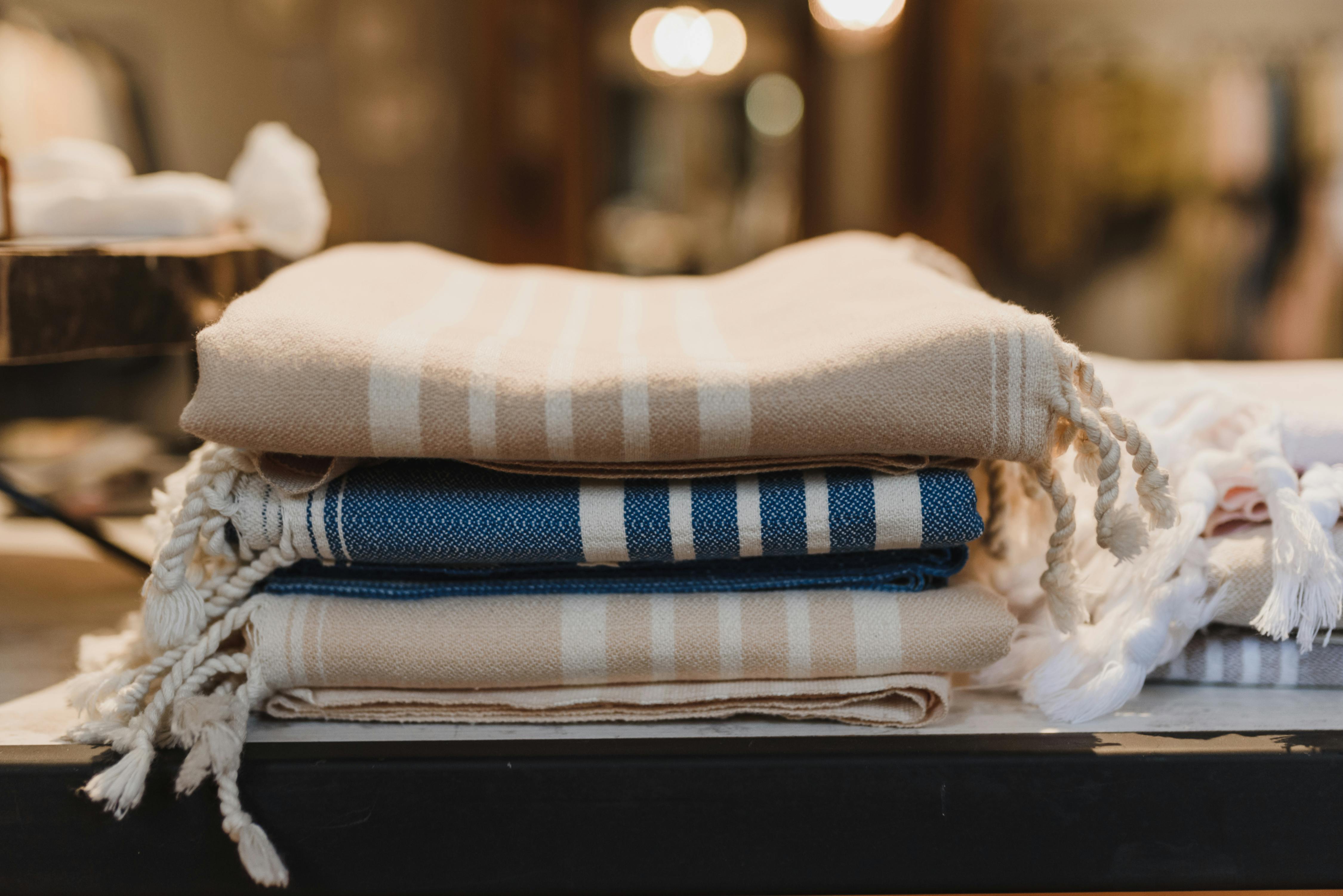 Beding In Store How To Efficiently Store And Organize Luxury Bedding And Home Textiles ...