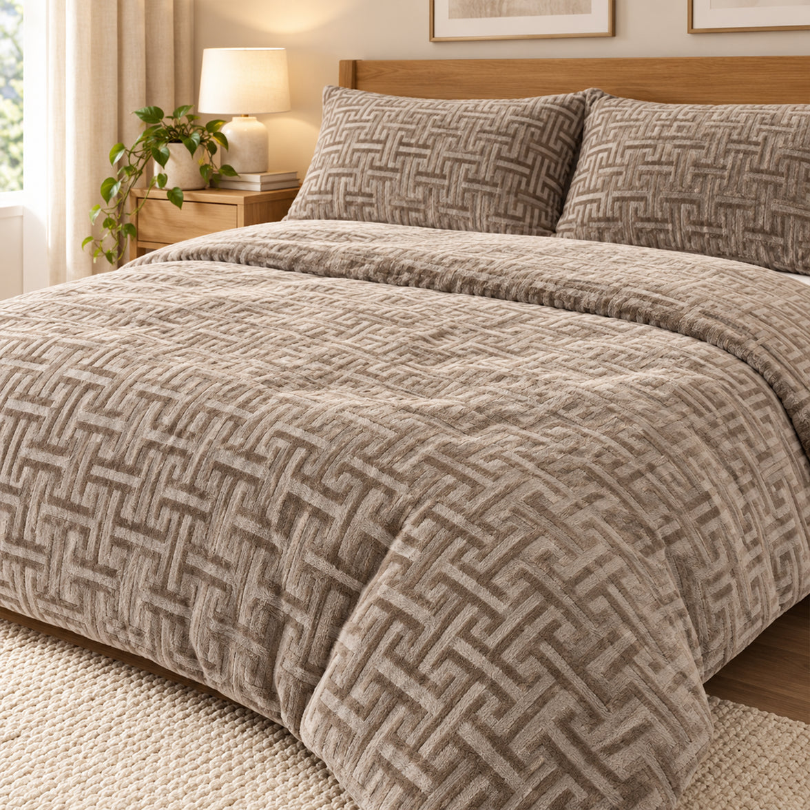 OLIVIA ROCCO Milano Teddy Fleece Duvet Cover Set Super Soft Warm Cosy with Pillowcases