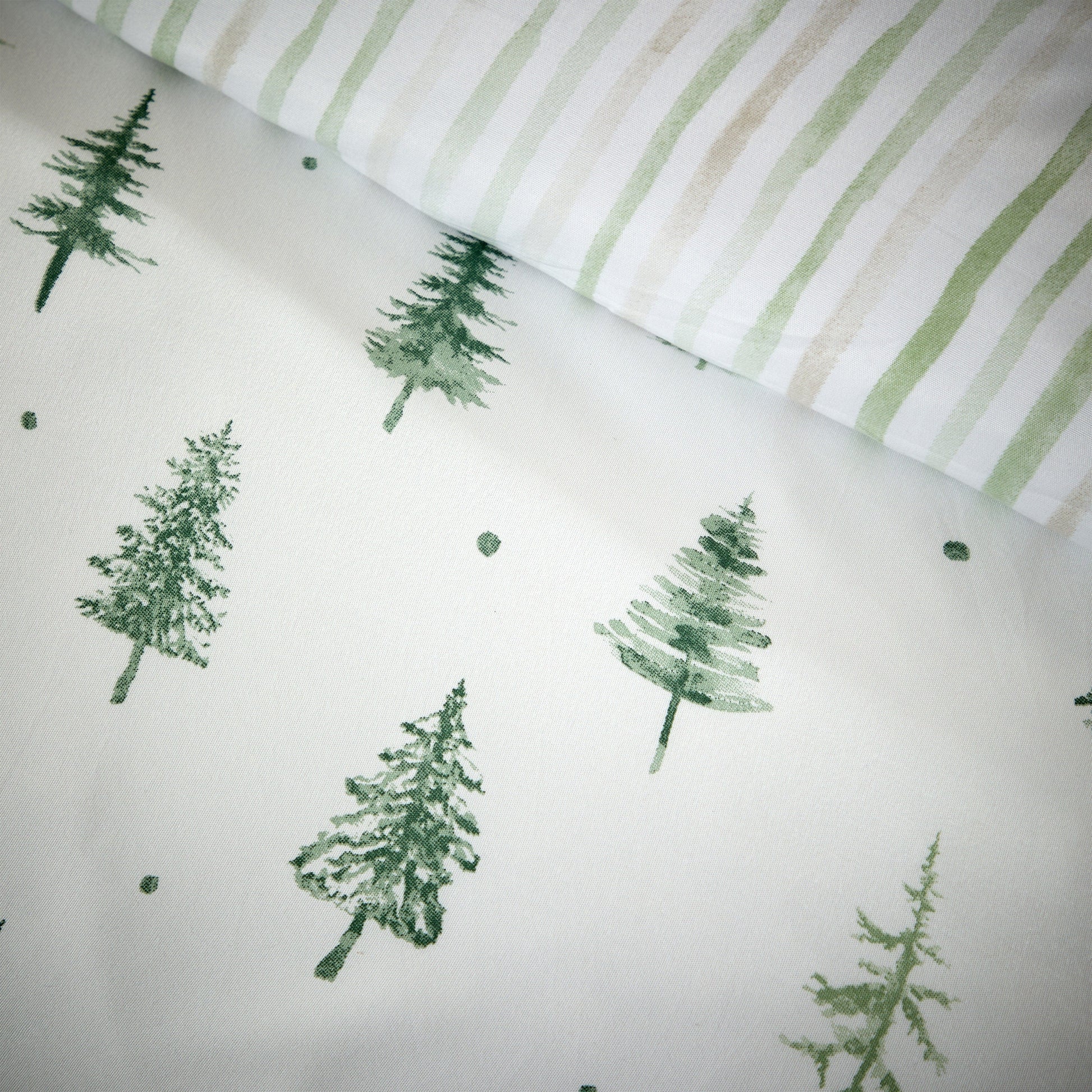 Christmas Duvet Cover Set Festive Bedding Quilt Cover Xmas with Pillowcases Reversible Design Easy Care Bed Linen Sets by Olivia Rocco Duvet Cover