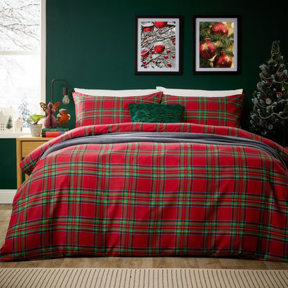 Christmas Duvet Cover Set Festive Bedding Quilt Cover Xmas With Pillowcases Reversible Design Easy Care Bed Linen Sets by OLIVIA ROCCO Zermatt Red / SINGLE Duvet Cover