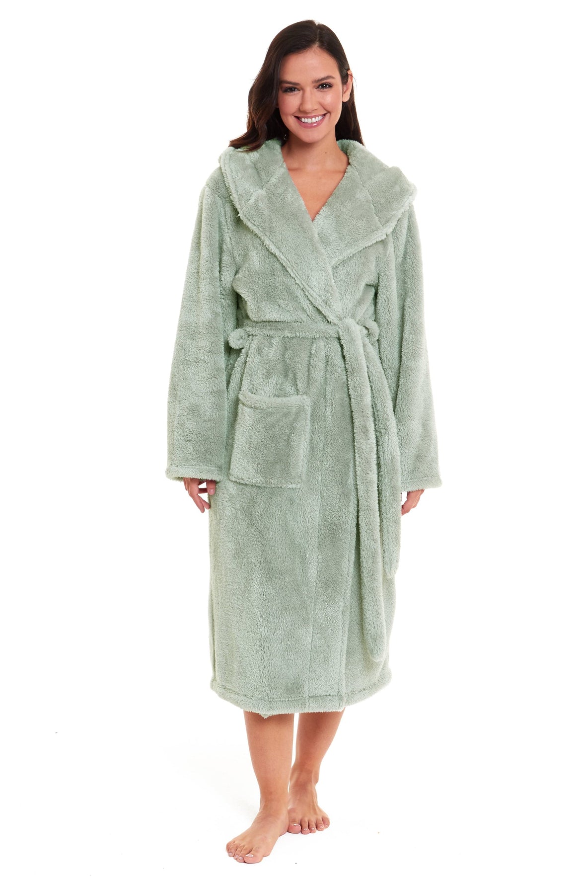 Sage Green Super-Soft Fleece Dressing Gown for Women Extra-Long Velvet Touch Ladies Robe Ultimate Comfort Multiple Sizes UK 8-22 by Daisy Dreamer Dressing Gown