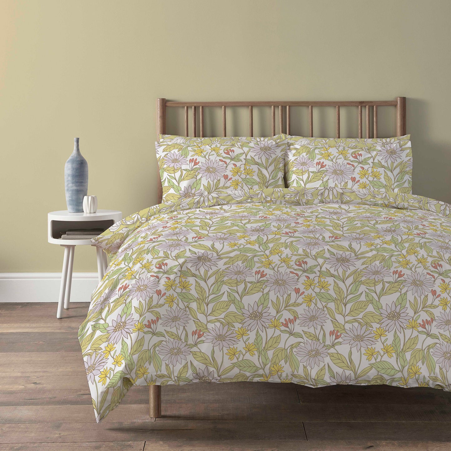 Elinor Lilac Duvet Cover Set Super Soft Floral Printed Bedding with Pillow Cases Easy Care Bed Linen by OLIVIA ROCCO SINGLE / LILAC Duvet Cover