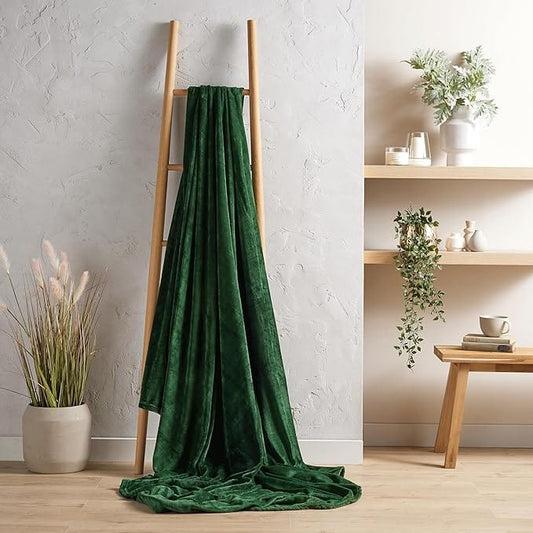 Flannel Ultra Soft Fleece Throw Blanket Super Warm Plush Lightweight All-Season Comfort for Bed Sofa Couch Chair Multiple Sizes and Colors by OLIVIA ROCCO 130 x 150 cm / EMERALD GREEN Throw