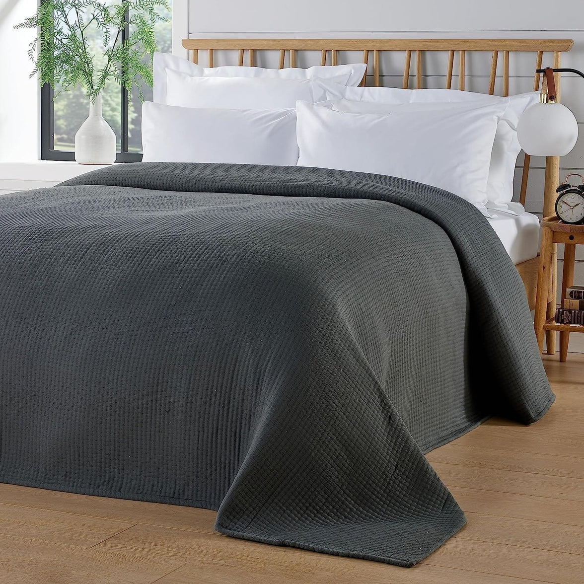 Hotel Collection 240 x 260 cm Quilted Bedspread in Sustainable Cotton Soft and Durable White and Grey Bedding for Elegant Bedroom Decor by OLIVIA ROCCO 240 x 260 cm / GREY Bedspread