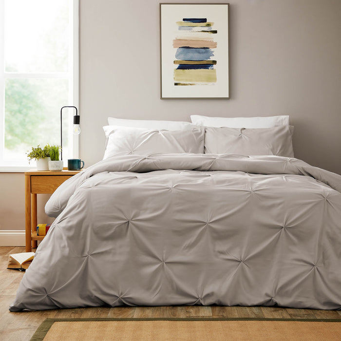 Pintuck Natural Cotton Rich Duvet Cover Set with Pillowcases Soft Breathable Easy Care Bedding Set Quilt Cover by OLIVIA ROCCO SINGLE Duvet Cover
