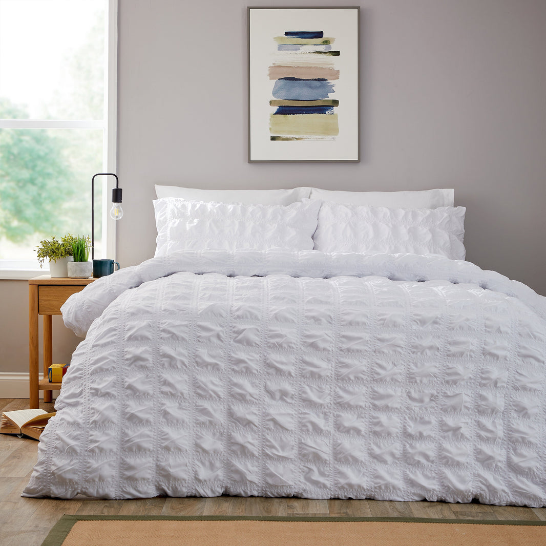 Soho White Cotton Rich Duvet Cover Set with Pillowcases Quilted Super Soft Easy Care Bedding Bed Linen Set by OLIVIA ROCCO SINGLE Duvet Cover
