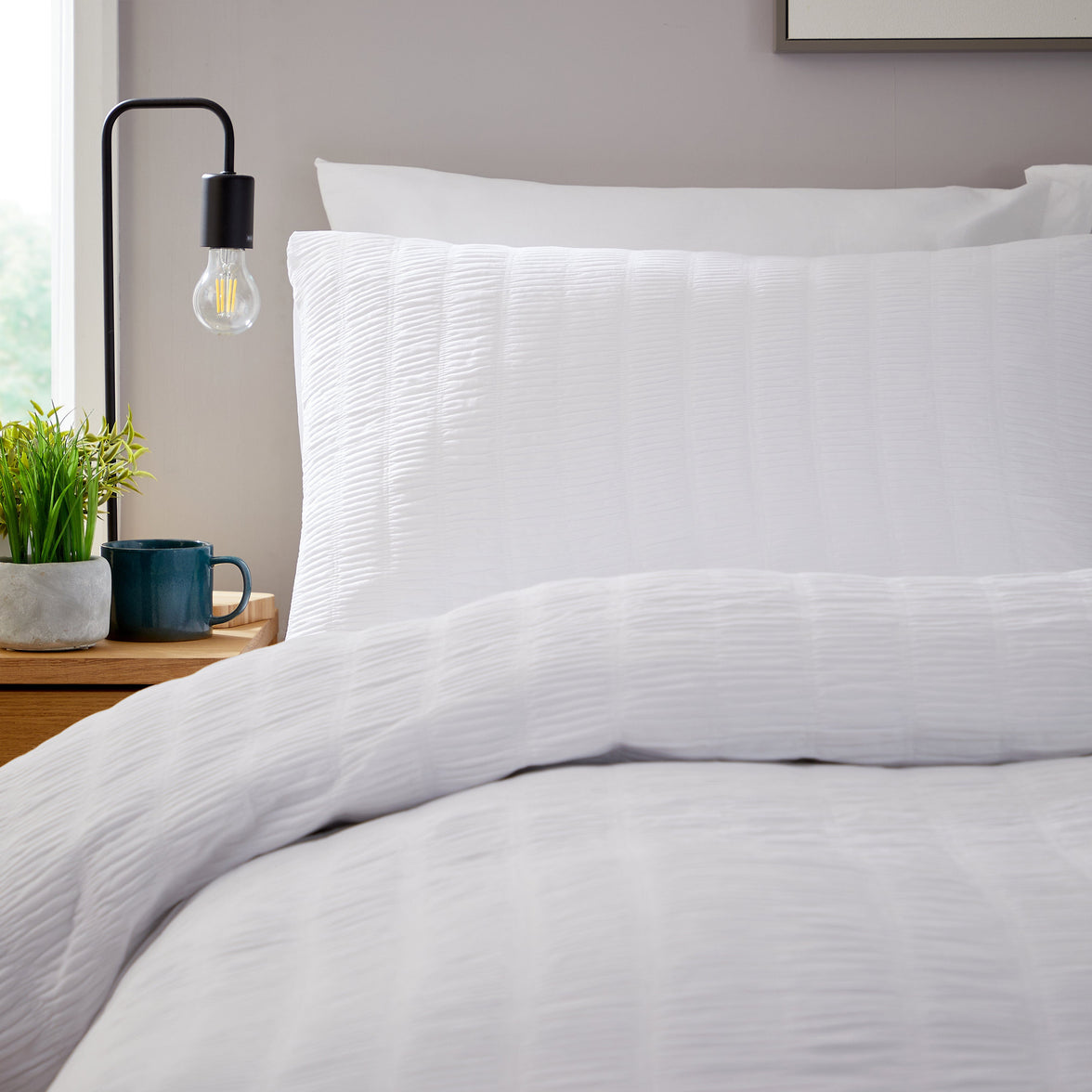 Belgravia White Cotton Rich Duvet Cover Set with Pillowcases Soft Easy Care Modern Quilt Bedding Bed Linen Set by OLIVIA ROCCO Duvet Cover