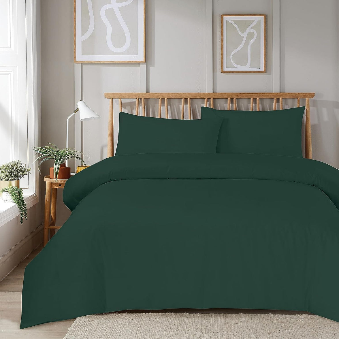 Plain Dye Luxurious Super Soft Duvet Set with Zipper Closure Easy Care Bed Linen in Various Sizes and Colours by OLIVIA ROCCO SINGLE / EMERALD GREEN Duvet Cover