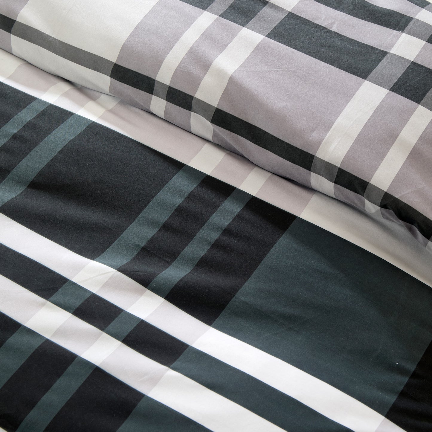OLIVIA ROCCO Dylan Check Black Grey Printed Reversible Duvet Cover Set Quilted Polyester Blend with Button Closure Single Double King Size Duvet Cover