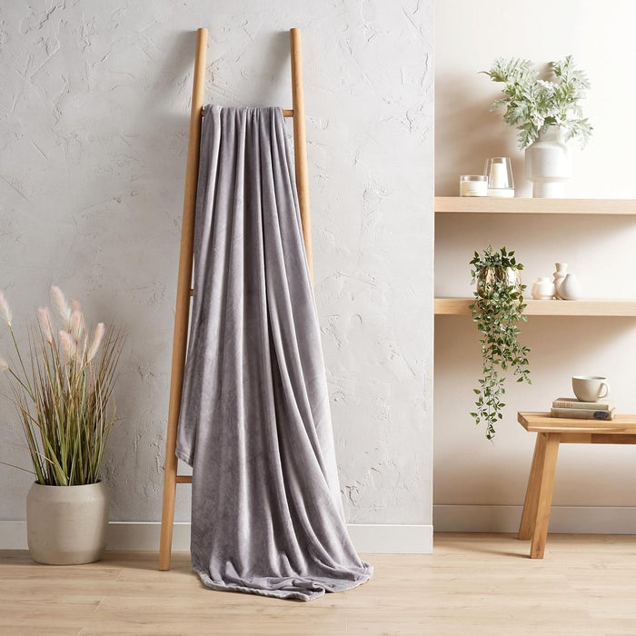 Flannel Ultra Soft Fleece Throw Blanket Super Warm Plush Lightweight All-Season Comfort for Bed Sofa Couch Chair Multiple Sizes and Colors by OLIVIA ROCCO 130 x 150 cm / SILVER Throw