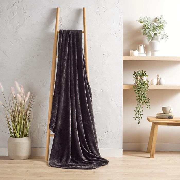 Flannel Ultra Soft Fleece Throw Blanket Super Warm Plush Lightweight All-Season Comfort for Bed Sofa Couch Chair Multiple Sizes and Colors by OLIVIA ROCCO 130 x 150 cm / BLACK Throw