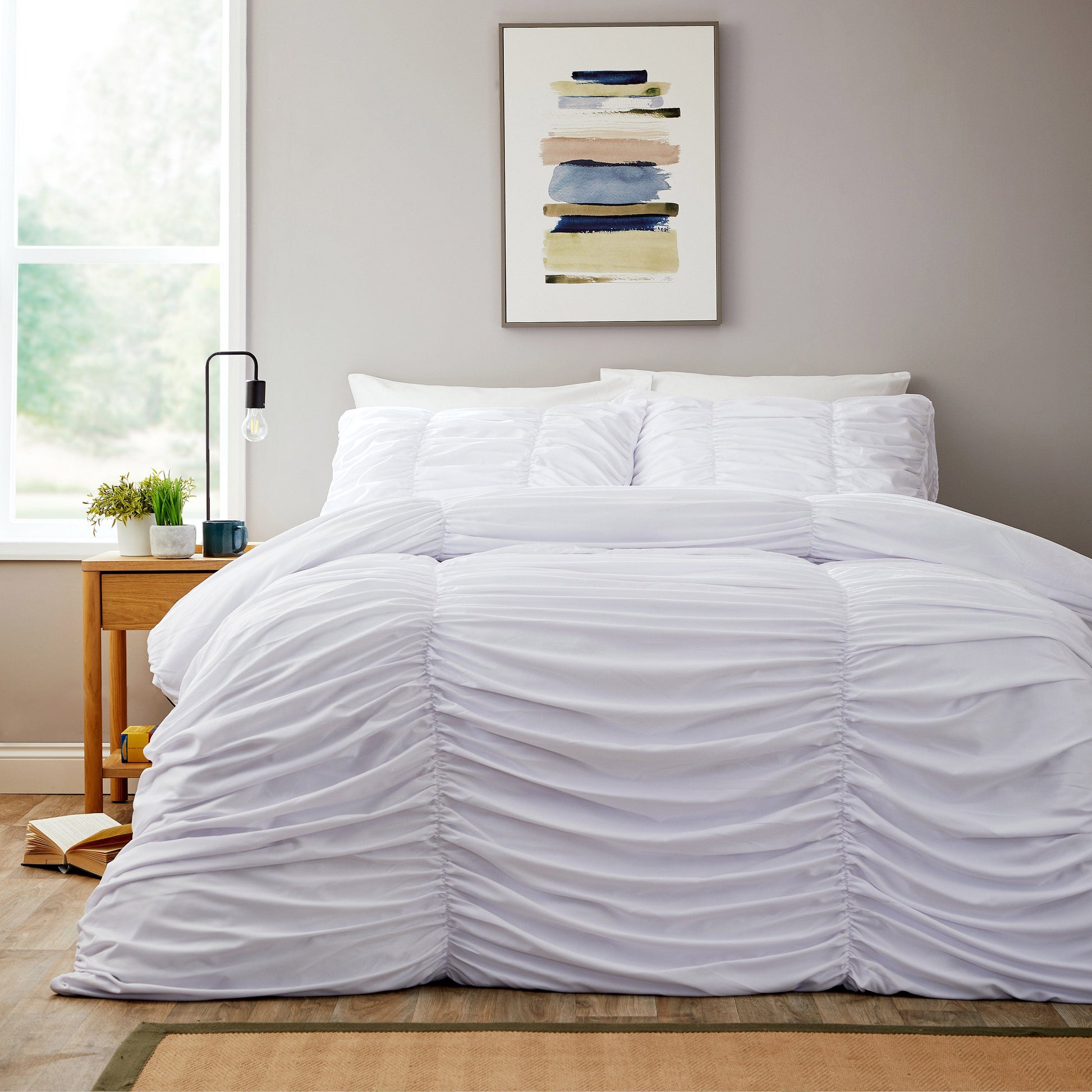 Ruched White Cotton Rich Duvet Cover Set with Pillowcases Ruffle Bedding Super Soft Easy Care Quilt Bed Linen by OLIVIA ROCCO SINGLE Duvet Cover