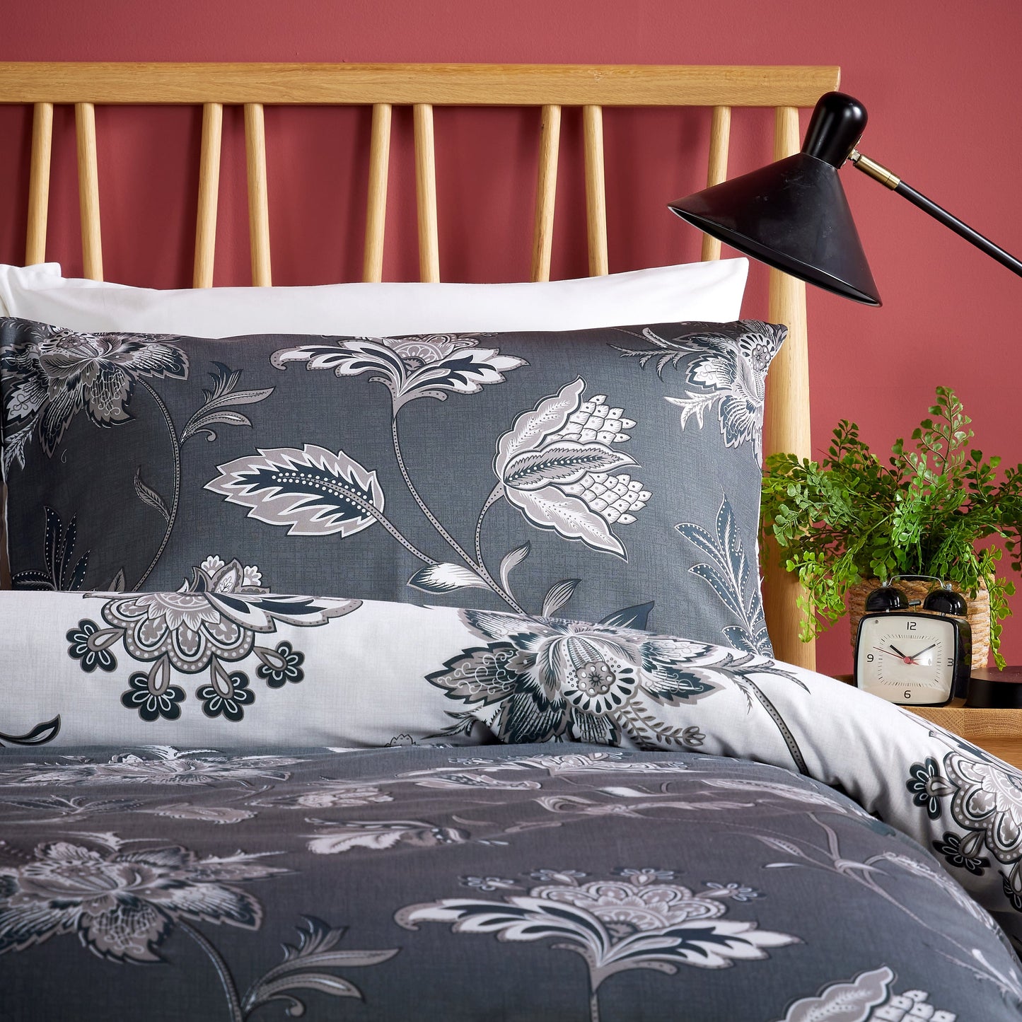 Shimla Duvet Cover Set Easy Care Quilt Covers with Pillowcases Super Soft Reversible Bedding Bed Linen Sets by Olivia Rocco OLIVIA ROCCO Duvet Cover