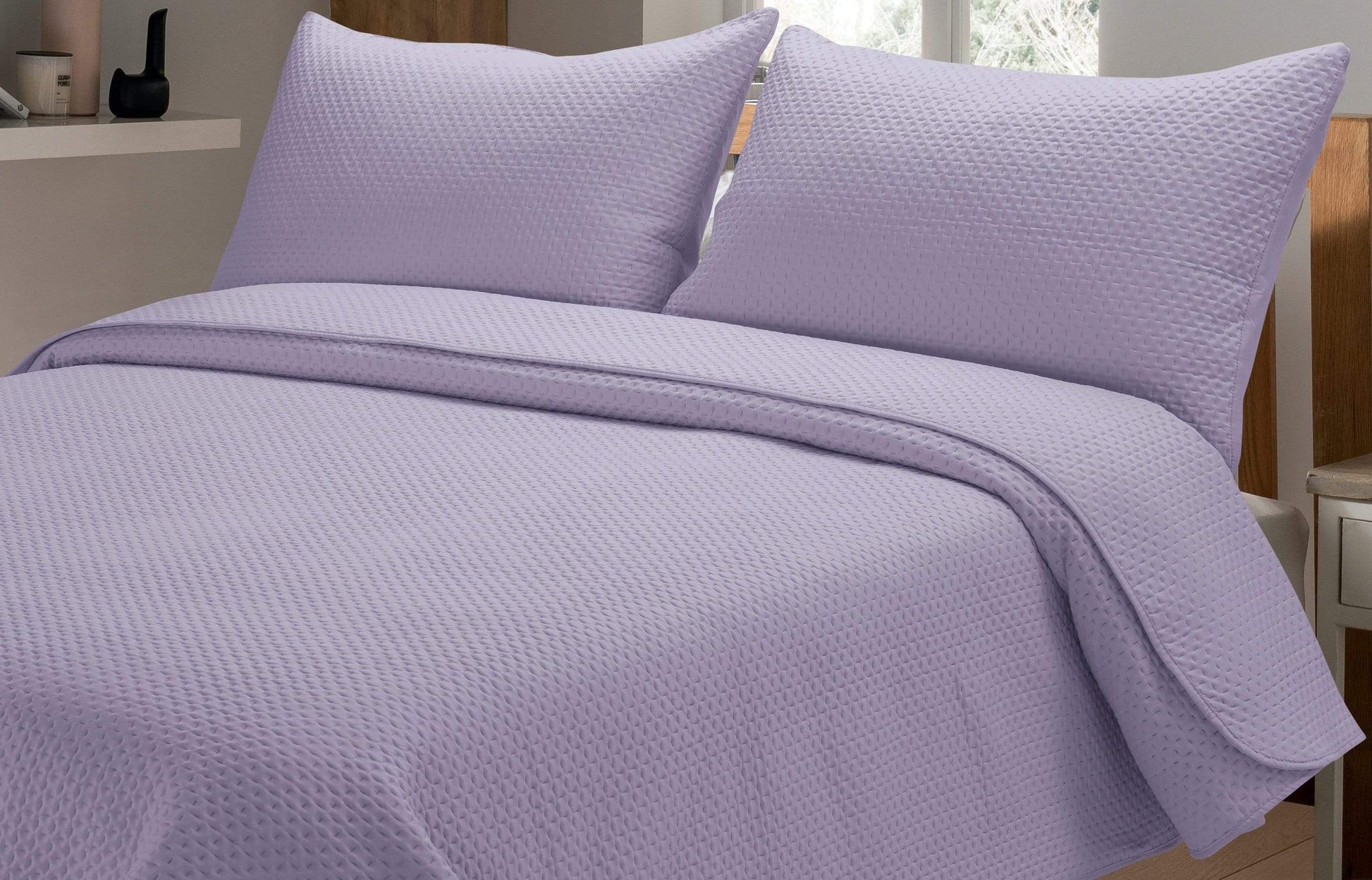 Capri Bedspread Set
