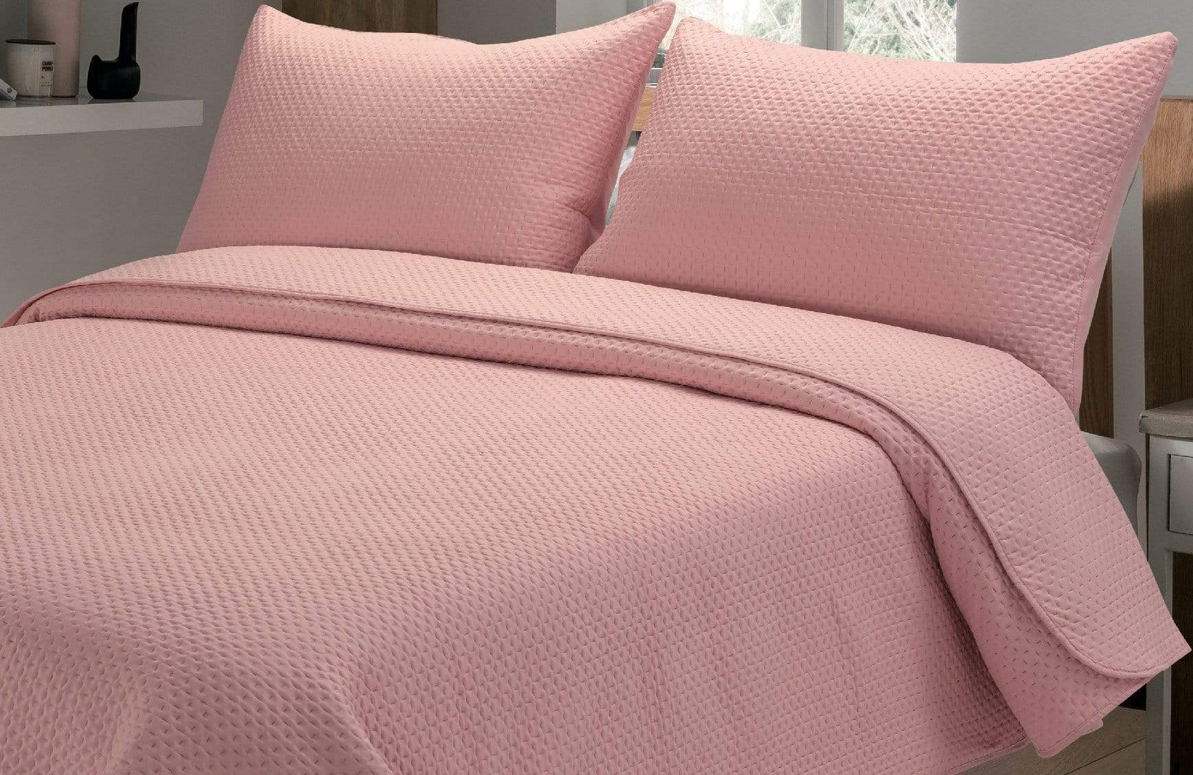 Capri Bedspread Set