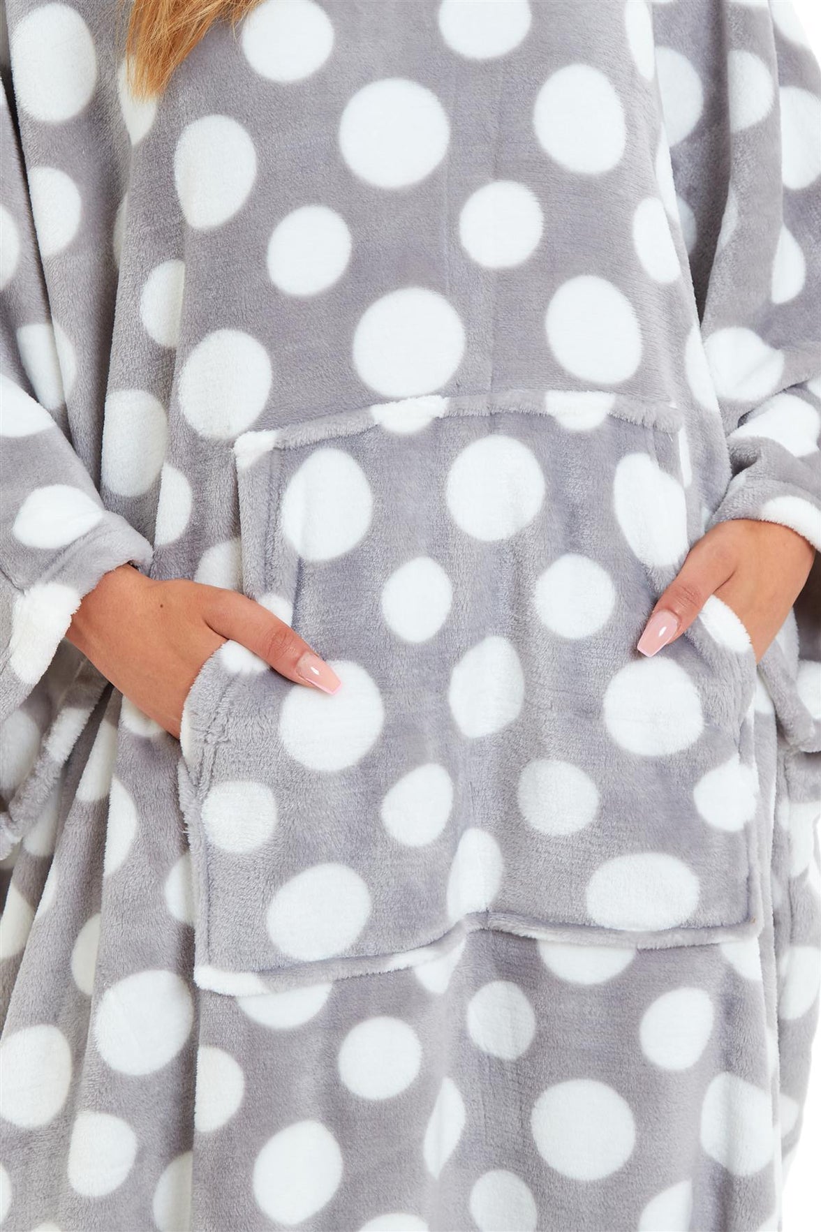 Oversized Hooded Fleece Poncho Blanket with Stars and Polka Dots Plush Wearable Blanket with Front Pocket for Adults Indoor Outdoor by Daisy Dreamer Hooded Blanket