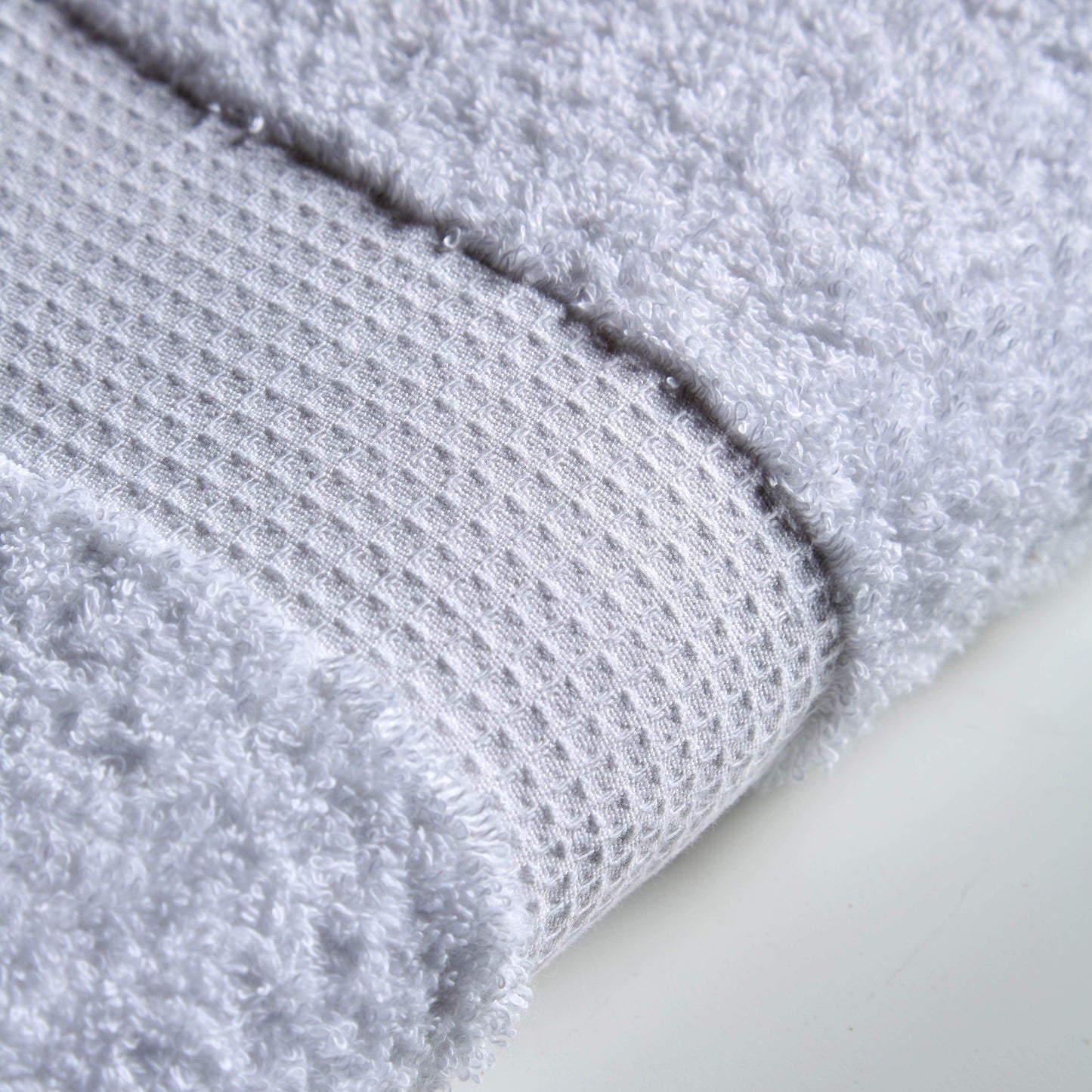 Luxe Collection 700GSM Towel FACE CLOTHS / WHITE OLIVIA ROCCO Towel