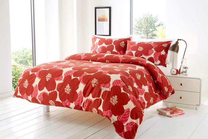 Bloomsbury Floral Poppy King Size Cotton Rich Duvet Set Elegant Luxury Quilt Cover and Pillow Cases Vibrant Bold Colours Bedroom Essentials by OLIVIA ROCCO KING / RED Duvet Cover