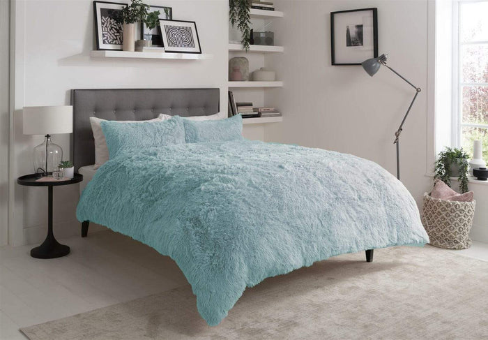 Snuggle & Cuddle Faux Fur Duvet Set for Winter Comfort Extra Soft Bedding with OEKO-TEX Certification Available in Multiple Sizes and Elegant Colours by OLIVIA ROCCO SINGLE / DUCKEGG Duvet Cover