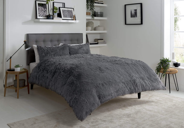Snuggle & Cuddle Faux Fur Duvet Set for Winter Comfort Extra Soft Bedding with OEKO-TEX Certification Available in Multiple Sizes and Elegant Colours by OLIVIA ROCCO SINGLE / CHARCOAL Duvet Cover