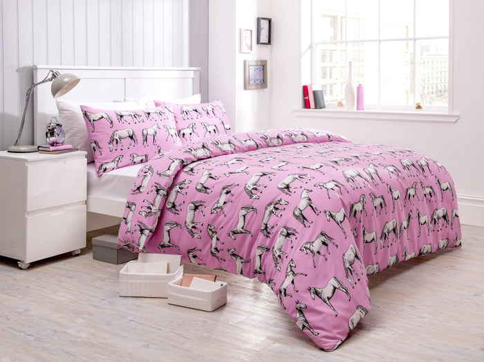 Horses Design Cotton Rich Duvet Set with Bold Colours and Luxurious Comfort Elegant Breathable Durable Bedding with Pillow Cases Available in Single and Double Sizes by OLIVIA ROCCO SINGLE / PINK Duvet Cover