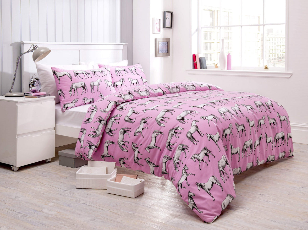 Horses Design Cotton Rich Duvet Set with Bold Colours and Luxurious Comfort Elegant Breathable Durable Bedding with Pillow Cases Available in Single and Double Sizes by OLIVIA ROCCO SINGLE / PINK Duvet Cover