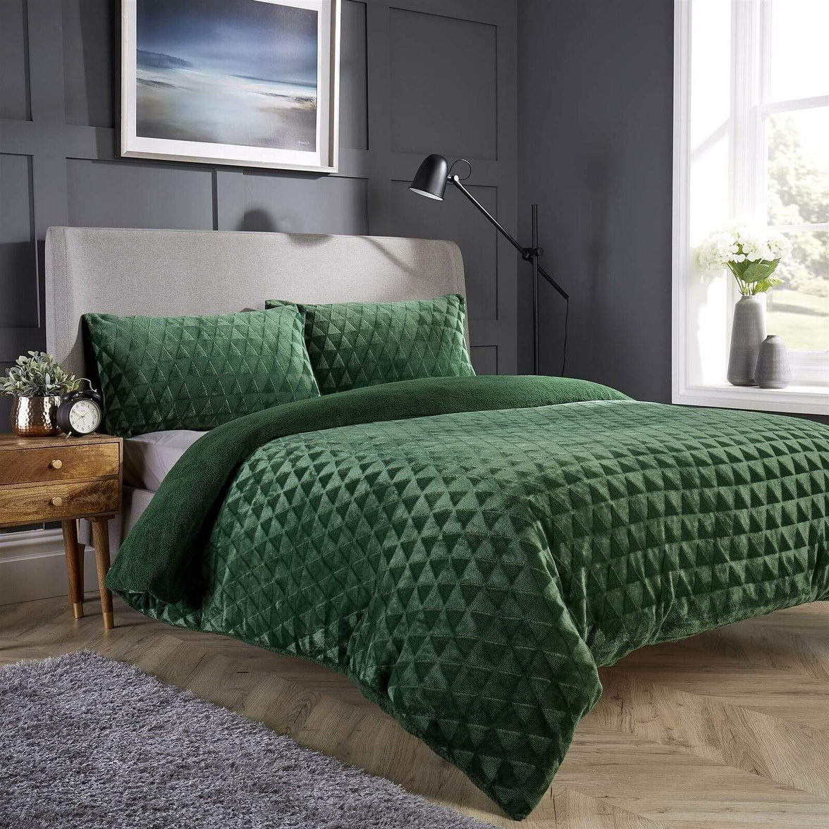 Geometric Reversible Teddy Bear Faux Fur Duvet Set Super Soft and Fluffy Bedding OEKO-TEX Certified by OLIVIA ROCCO SINGLE / EMERALD GREEN Duvet Cover