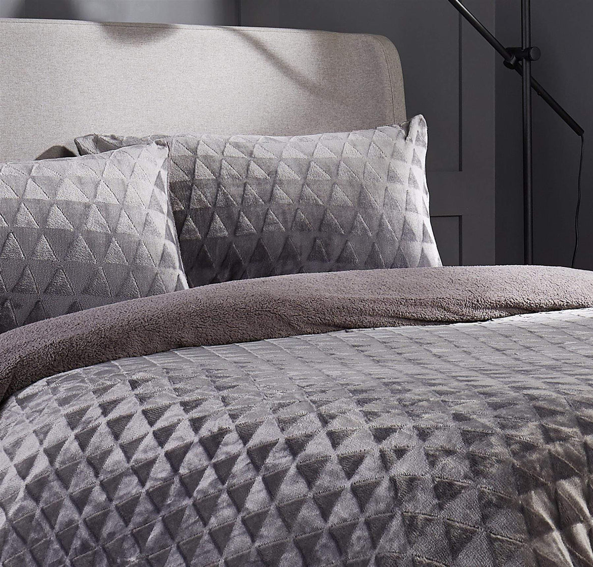 Geometric Reversible Teddy Bear Faux Fur Duvet Set Super Soft and Fluffy Bedding OEKO-TEX Certified by OLIVIA ROCCO Duvet Cover
