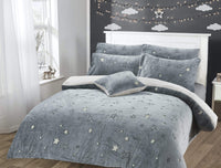 Magical Stars Glow In The Dark Teddy Fleece Kids Duvet Set Ultra Soft Bedding with Pillowcases and Bed Throw by OLIVIA ROCCO SINGLE Duvet Cover