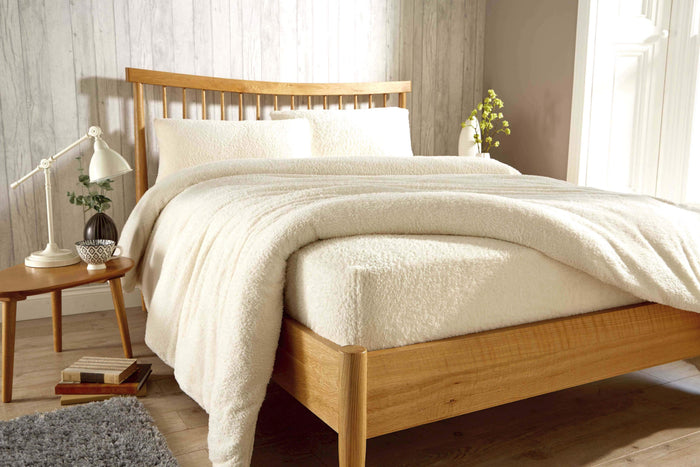 Plush Super Soft Teddy Fleece Fitted Sheet Warm Bedding for Winter Snug Fit Elastic Edges Multiple Sizes Stylish Colours Fluffy Bedding by OLIVIA ROCCO CREAM / SINGLE Fitted Sheet