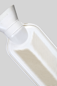 Extra Long 2L Hot Water Bottle with Plush Faux Fur Cover Durable Natural Rubber UK Safe Tested Cosy Nights Ideal Gift for Adults Kids by OLIVIA ROCCO Hot Water Bottle