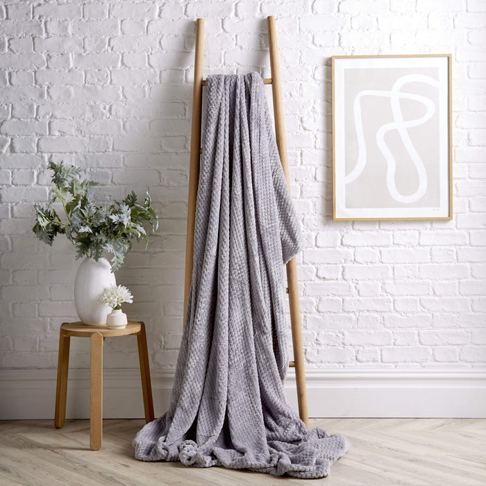 Oversized Chunky Soft Fleece Blanket Cloud Throw Faux Fur Polyester Blend Warm Stylish Home Decor Double King Beds Sofas by OLIVIA ROCCO 150 x 200 cm / SILVER Throw