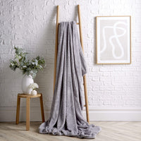 Oversized Chunky Soft Fleece Blanket Cloud Throw Faux Fur Polyester Blend Warm Stylish Home Decor Double King Beds Sofas by OLIVIA ROCCO 150 x 200 cm / SILVER Throw