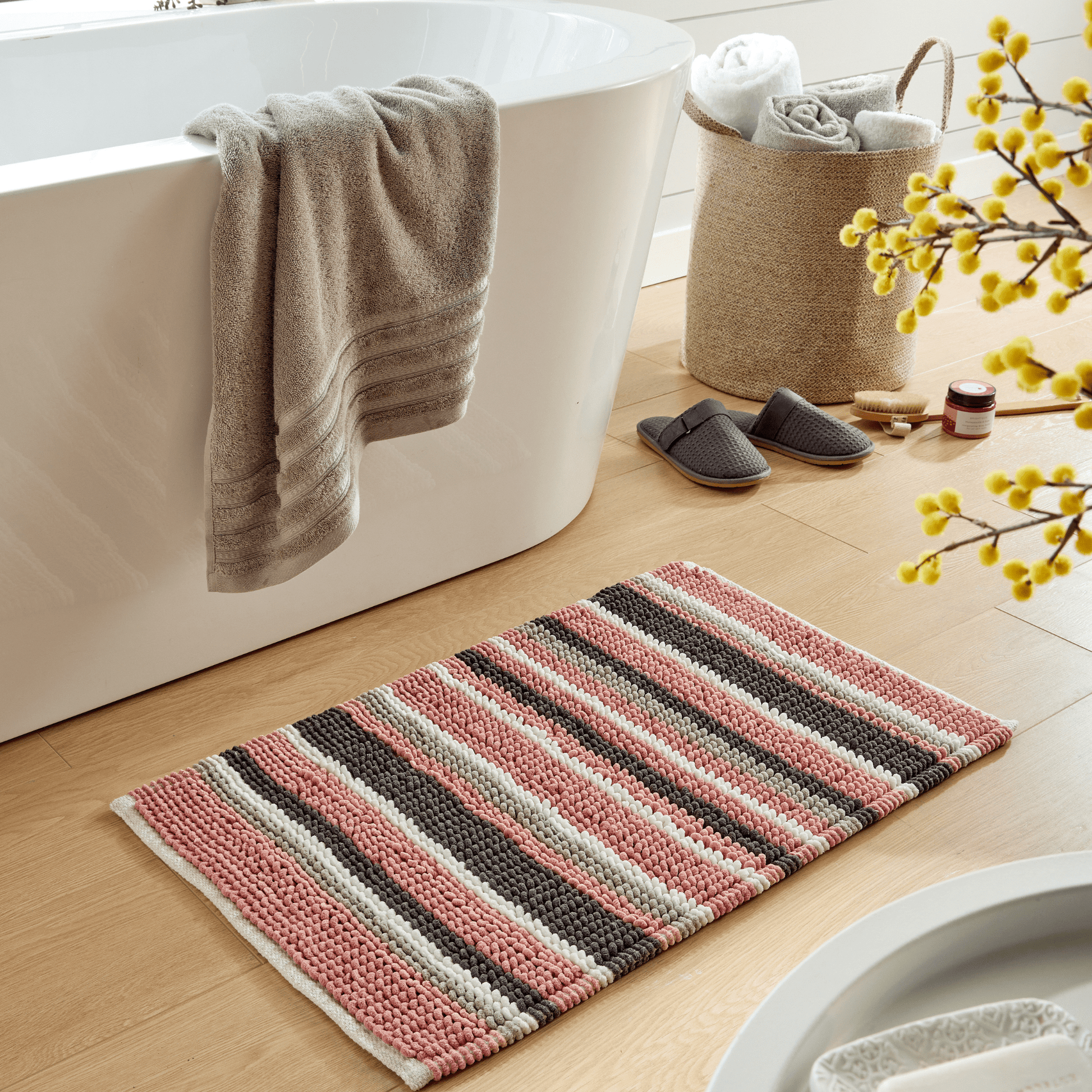 Padstow Super Soft Absorbent Stripe Bathmat 50 x 80 cm Quick Drying An OLIVIA ROCCO
