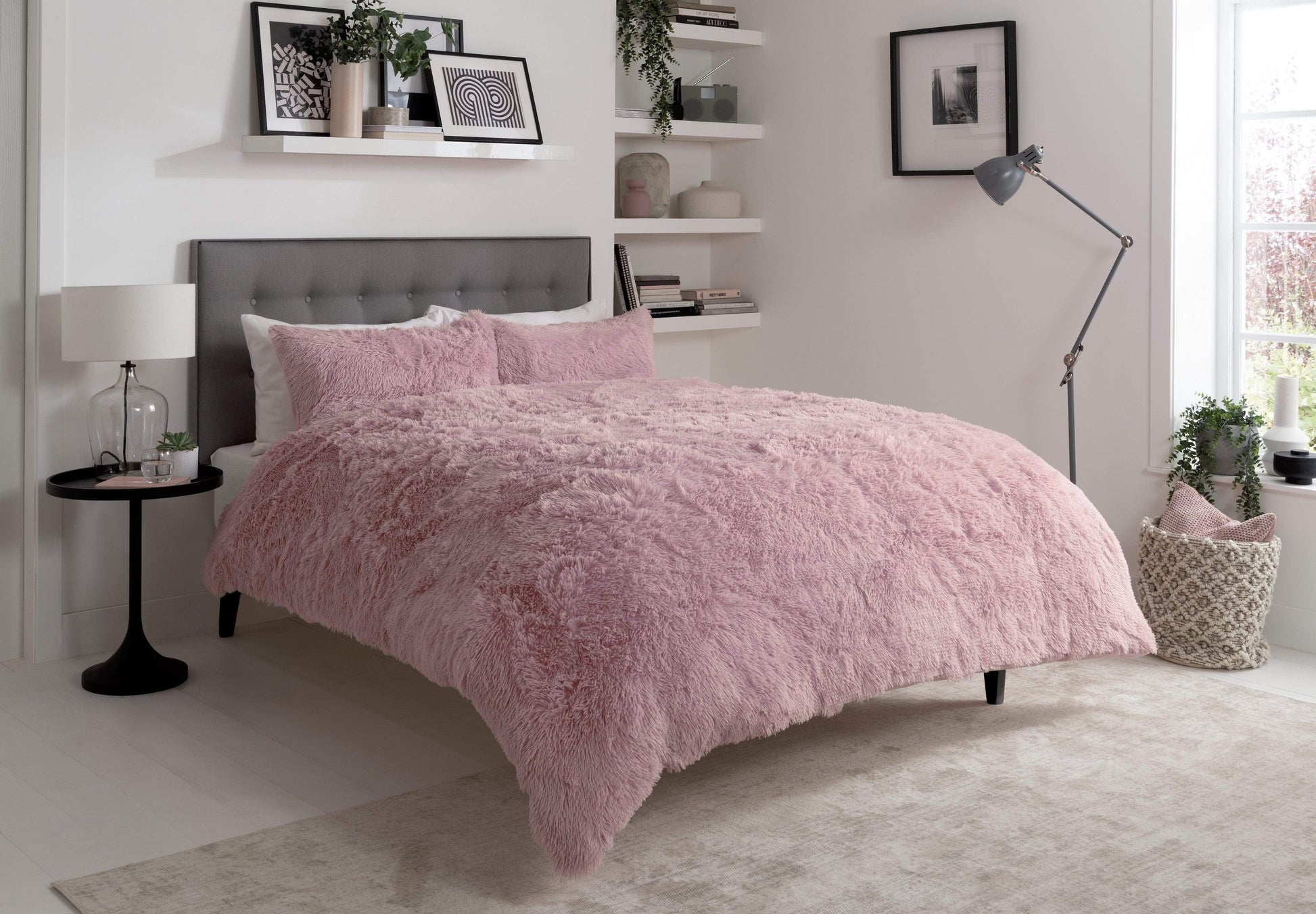 Snuggle & Cuddle Faux Fur Duvet Set for Winter Comfort Extra Soft Bedding with OEKO-TEX Certification Available in Multiple Sizes and Elegant Colours by OLIVIA ROCCO SINGLE / BLUSH PINK Duvet Cover