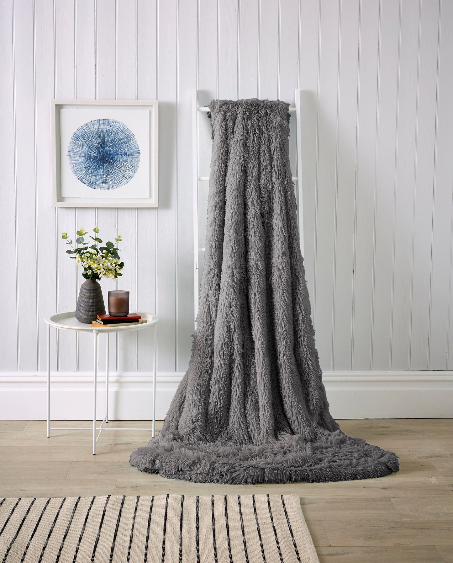 Snuggle & Cuddle Throw, Fluffy Huggable Blanket 150 x 200 cm / SILVER OLIVIA ROCCO Throw
